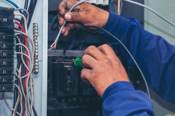Best Electrical Troubleshooting Services  in East Dubuque, IL